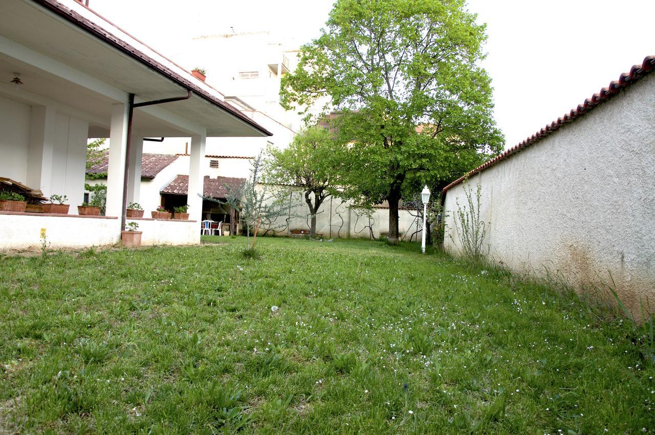 Villa Del Poeta Sulmona Exterior photo